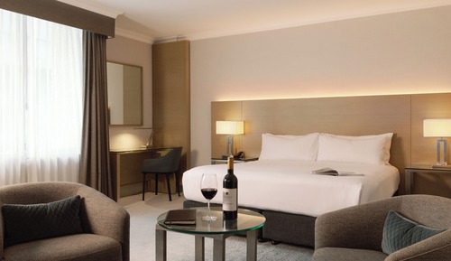 King Executive Room w/ Lounge Access