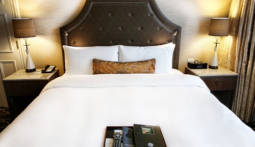 Fairmont Queen, Room, 1 Queen Bed, City View
