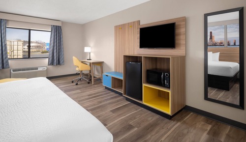 Deluxe Room, 1 King Bed, Non Smoking