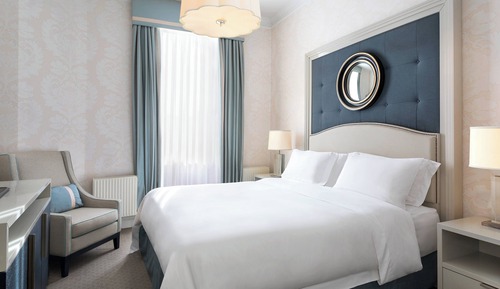 Classic Room, 1 Queen Bed