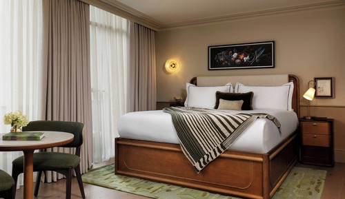 Suite, 1 King Bed with Sofa bed, Smoking