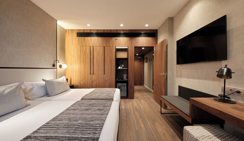 Premium Room (Square View)