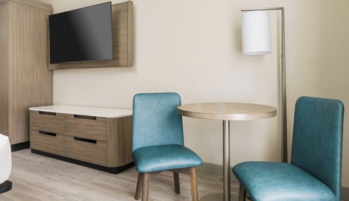 King Bed, Hearing Accessible
