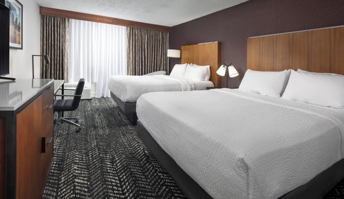 Room, 2 Queen Beds (Mobility Accessible, Tub)