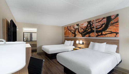 Room, 2 Queen Beds, Non Smoking