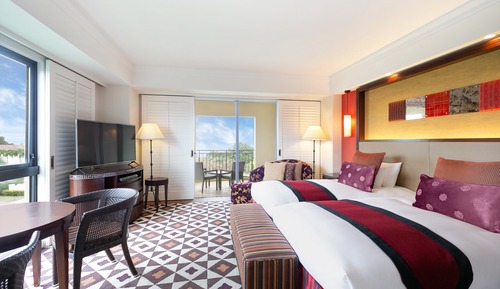 Corner Deluxe Twin, Non Smoking (Taxi transfer between airport and hotel available)