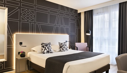 Deluxe Studio (Double Bed or Twin Beds on request)