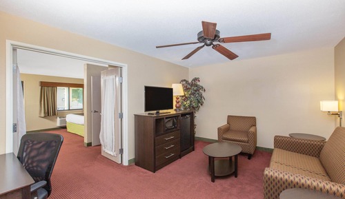 Superior Suite, 1 King Bed, Non Smoking (One-Bedroom, Second Floor)