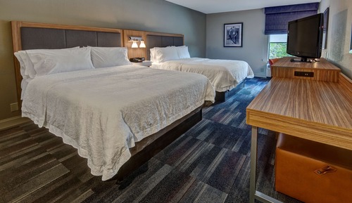 Room, 2 Queen Beds, Microwave