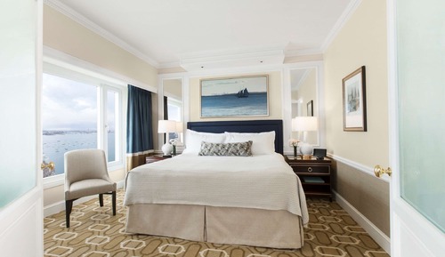 Suite, 1 King Bed (Mariner Suite)