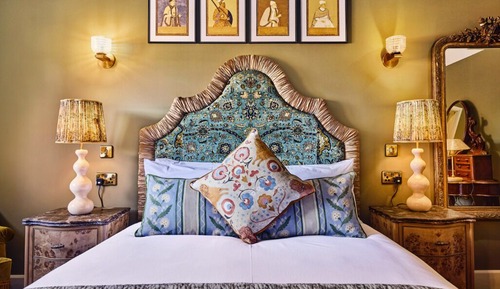 Cottage King Room