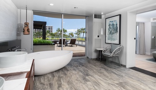 Club Suite, 1 Bedroom, Club Lounge Access, Oceanfront (Hokupa'a Sundeck Corner Suite)