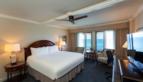 Room, 1 King Bed, Hearing Accessible, Ocean View