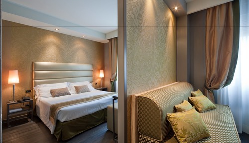 Junior Suite, 1 King Bed (Double Sofa Bed for 2 children)