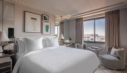 Superior Room, 1 King Bed