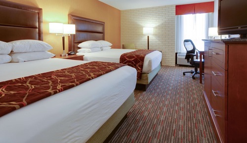 Room, 2 Queen Beds, Accessible (Tub)