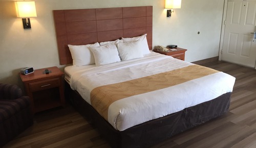 Standard Room, 1 King Bed, Non Smoking
