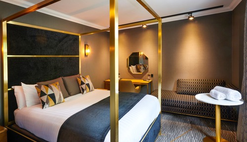 Signature Room