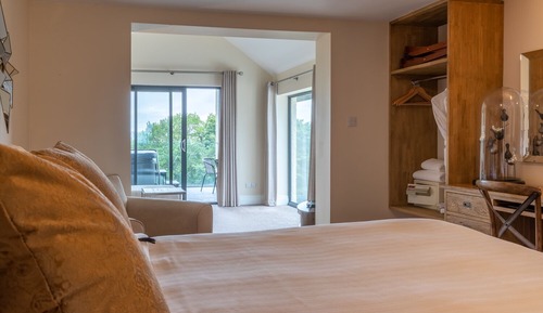 Windermere Suite with Hot Tub (Adults Only)