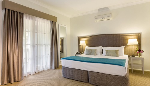 Room (Highland King)
