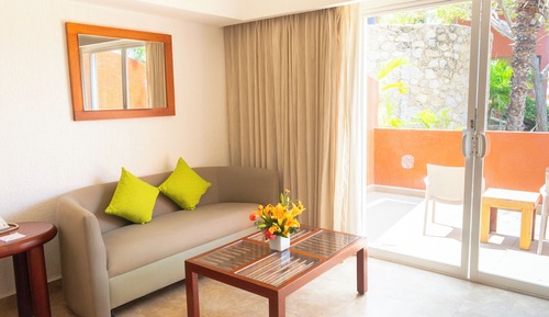 Brisas Beach Club Deluxe Queen