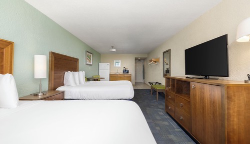 Comfort Double Room, 2 Queen Beds, Beach View