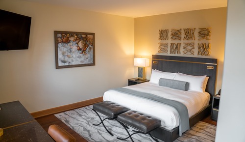 Club Suite, 1 King Bed (Lodge, Deluxe - 1 King Bed)