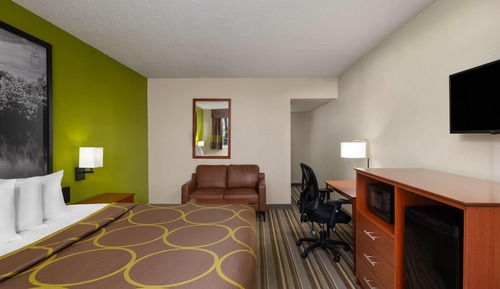 Room, 1 King Bed, Non Smoking, Courtyard View