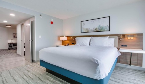 Suite, 1 Bedroom, Accessible (Roll-in shower)