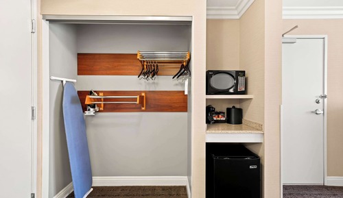Standard Room, 2 Queen Beds, Accessible, Non Smoking