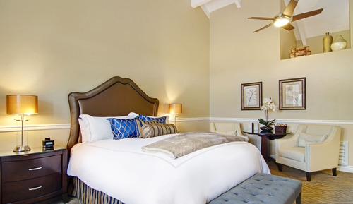 Deluxe Room, 1 King Bed, Fireplace 
