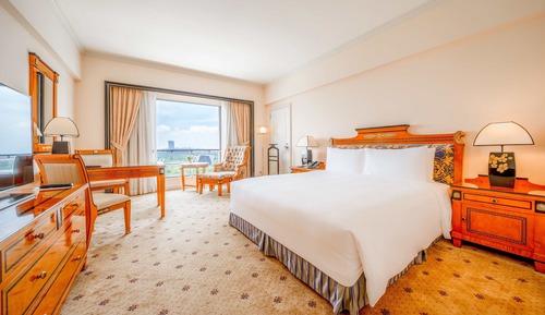 Executive Room, 1 King Bed, River View
