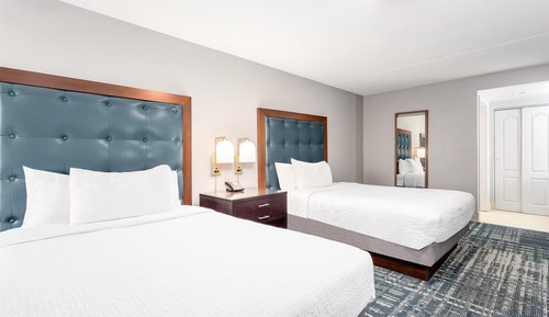 Room, 2 Queen Beds, Accessible (Mobility & Hearing, Roll-in Shower)