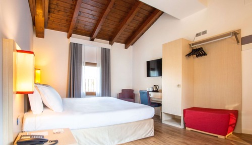 Comfort Room, 1 King Bed, Non Smoking