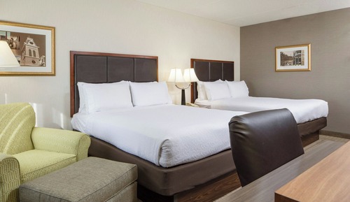 Standard Room, 1 King Bed, Accessible (Mobility, Accessible Tub)