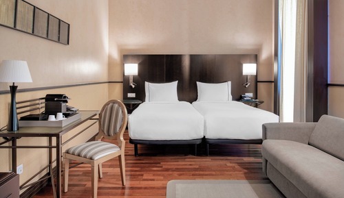 Family Room, 2 Twin Beds
