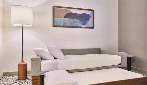 Suite, Multiple Beds