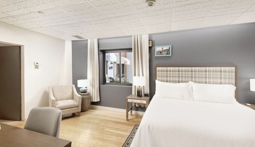 Comfort Room, 1 King Bed