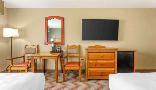 Standard Room, 2 Queen Beds, Non Smoking