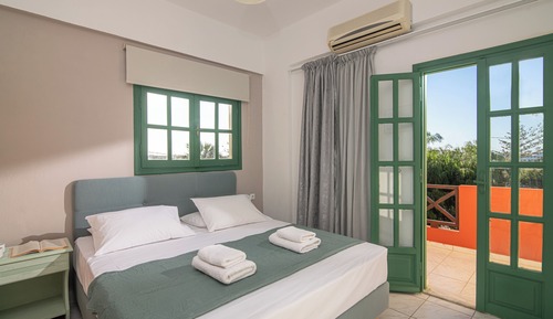 One Bedroom Apartment with Garden or Pool View
