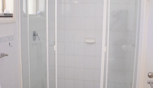2 Queen Standard Rooms with Interconnecting Door 