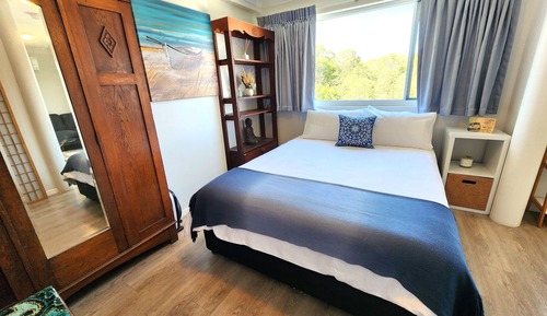 1-BR Deluxe Wave Apartment