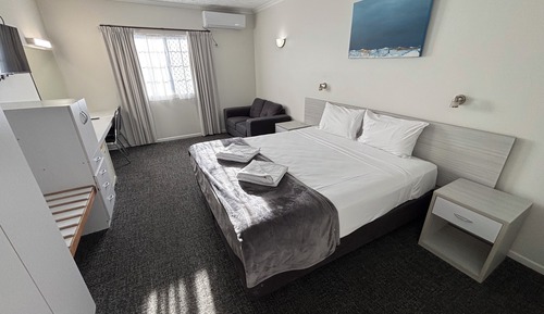 Executive King, Ground Floor