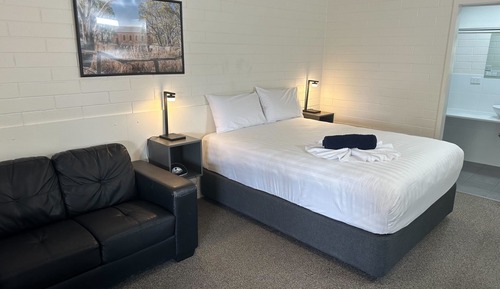 Standard Room, Non Smoking (Motel Queen Room)