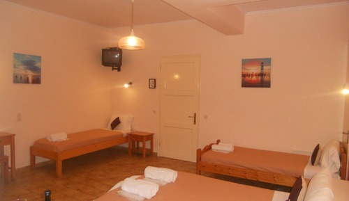 Economy Quadruple Room