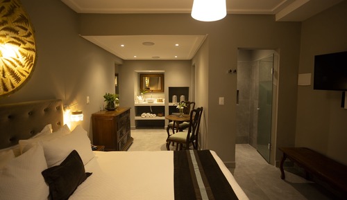 Basic Suite, Annex Building (Piso Térreo)