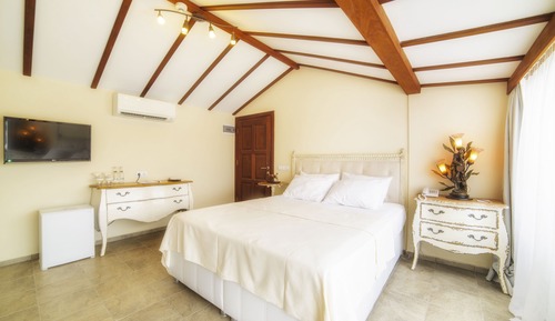 Small Roof Terrace Room