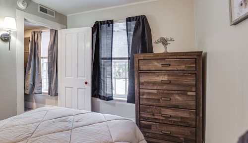 Apartment (2 Bedrooms)