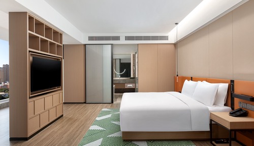 1 King Suite