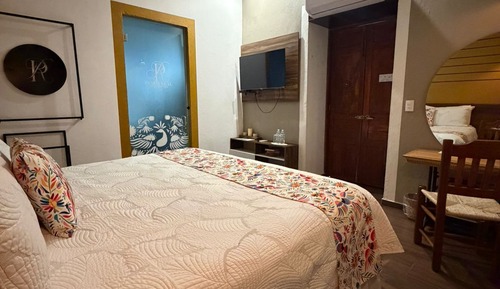 Superior Room, 1 King Bed, Accessible, Ground Floor